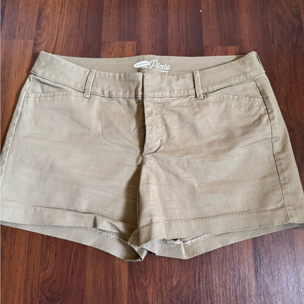Old Navy The Pixie Women's Tan Shorts Size 4